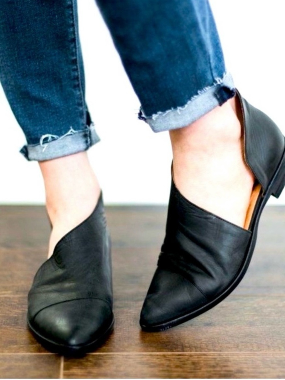 Free People Royale Women’s Size 8.5-9 Black Leather Slip-On Flats Casual Classic